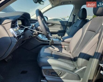 Черный Ауди Ку 7, объемом двигателя 2 л и пробегом 30 тыс. км за 43000 $, фото 6 на Automoto.ua