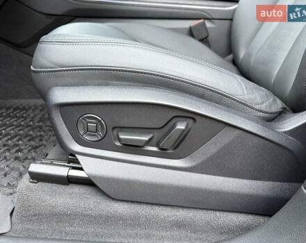 Черный Ауди Ку 7, объемом двигателя 1.98 л и пробегом 28 тыс. км за 47900 $, фото 21 на Automoto.ua