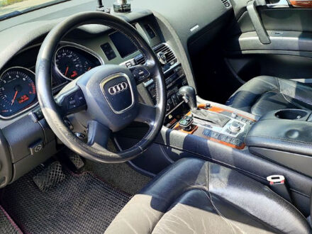 Ауді Ку 7 2007 у Ирпене на Automoto.ua Чорний Ауді Ку 7, об'ємом двигуна 4.2 л та пробігом 230 тис. км за 15000 $, фото 1 на Automoto.ua