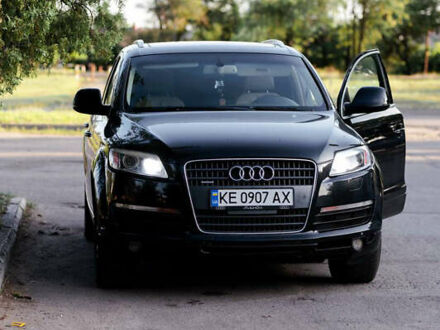 Черный Ауди Ку 7, объемом двигателя 4.16 л и пробегом 279 тыс. км за 10000 $, фото 1 на Automoto.ua