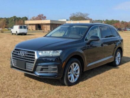 Черный Ауди Ку 7, объемом двигателя 2 л и пробегом 32 тыс. км за 7800 $, фото 1 на Automoto.ua