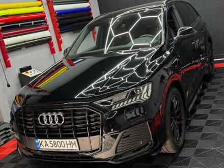 Черный Ауди Ку 7, объемом двигателя 2.97 л и пробегом 66 тыс. км за 64000 $, фото 1 на Automoto.ua