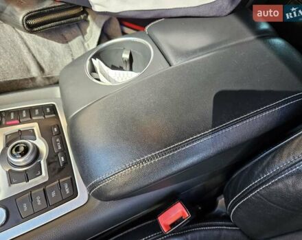 Ауді Ку 7 2012 у Харкові на Automoto.ua Коричневий Ауді Ку 7, об'ємом двигуна 2.97 л та пробігом 300 тис. км за 22000 $, фото 9 на Automoto.ua