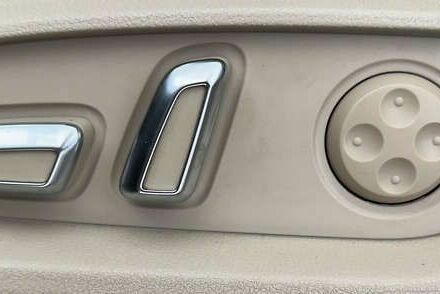 Ауди Ку 7, объемом двигателя 3 л и пробегом 300 тыс. км за 17950 $, фото 26 на Automoto.ua