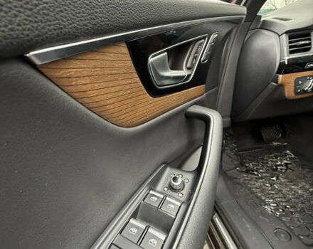 Ауди Ку 7, объемом двигателя 2 л и пробегом 252 тыс. км за 22500 $, фото 20 на Automoto.ua