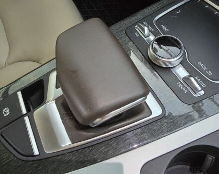 Серый Ауди Ку 7, объемом двигателя 2 л и пробегом 162 тыс. км за 23500 $, фото 12 на Automoto.ua