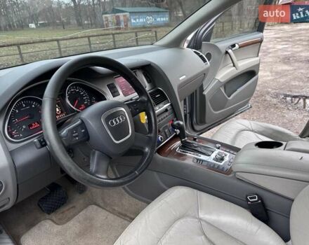 Сірий Ауді Ку 7, об'ємом двигуна 3 л та пробігом 322 тис. км за 10999 $, фото 35 на Automoto.ua