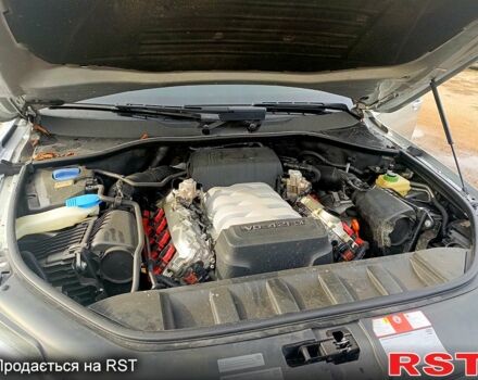 Серый Ауди Ку 7, объемом двигателя 4.2 л и пробегом 200 тыс. км за 10000 $, фото 12 на Automoto.ua