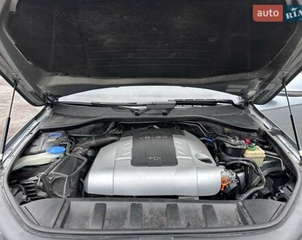 Сірий Ауді Ку 7, об'ємом двигуна 3 л та пробігом 322 тис. км за 10999 $, фото 40 на Automoto.ua