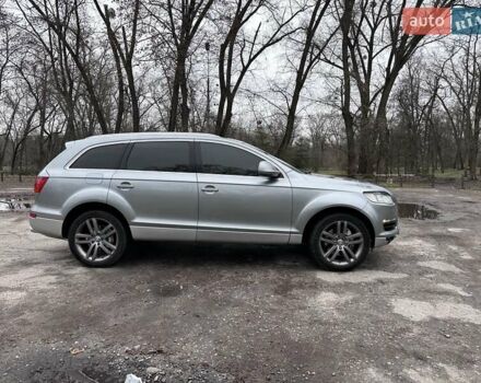 Сірий Ауді Ку 7, об'ємом двигуна 3 л та пробігом 322 тис. км за 10999 $, фото 12 на Automoto.ua