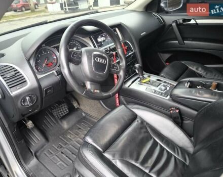 Ауді Ку 7 2006 у Дніпро (Дніпропетровську) на Automoto.ua Сірий Ауді Ку 7, об'ємом двигуна 3 л та пробігом 345 тис. км за 12500 $, фото 3 на Automoto.ua