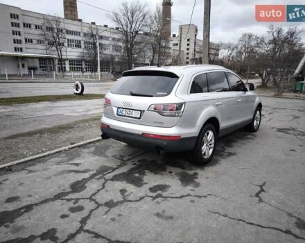 Ауді Ку 7 2006 у Дніпро (Дніпропетровську) на Automoto.ua Сірий Ауді Ку 7, об'ємом двигуна 3 л та пробігом 345 тис. км за 12500 $, фото 5 на Automoto.ua