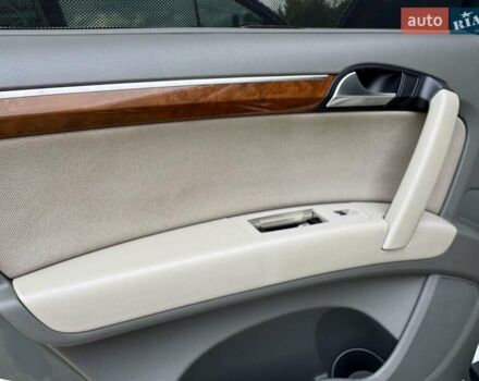 Серый Ауди Ку 7, объемом двигателя 3 л и пробегом 322 тыс. км за 10999 $, фото 27 на Automoto.ua