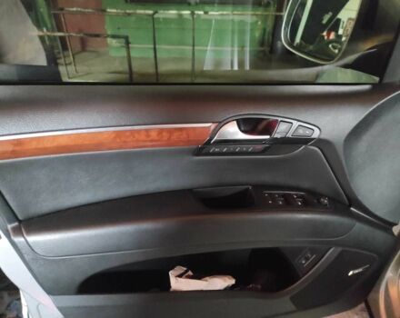 Серый Ауди Ку 7, объемом двигателя 4.2 л и пробегом 265 тыс. км за 11700 $, фото 4 на Automoto.ua