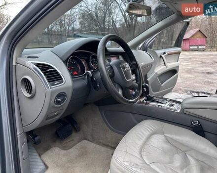 Сірий Ауді Ку 7, об'ємом двигуна 3 л та пробігом 322 тис. км за 10999 $, фото 34 на Automoto.ua