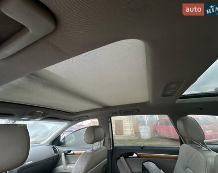 Сірий Ауді Ку 7, об'ємом двигуна 4.21 л та пробігом 254 тис. км за 6850 $, фото 15 на Automoto.ua