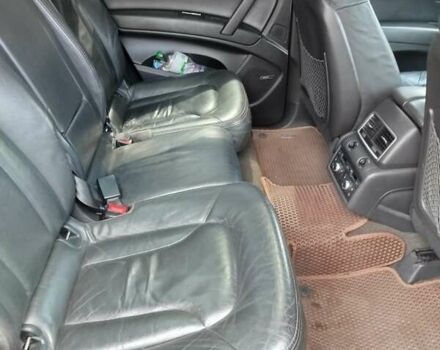 Сірий Ауді Ку 7, об'ємом двигуна 4.2 л та пробігом 220 тис. км за 11500 $, фото 77 на Automoto.ua