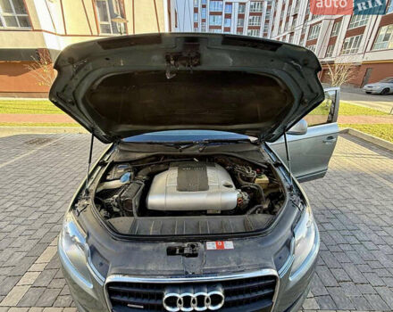 Серый Ауди Ку 7, объемом двигателя 3 л и пробегом 322 тыс. км за 12500 $, фото 9 на Automoto.ua