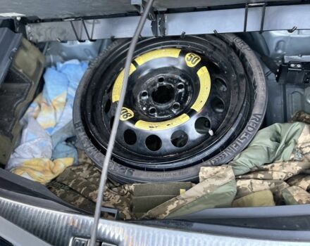 Сірий Ауді Ку 7, об'ємом двигуна 3 л та пробігом 460 тис. км за 7000 $, фото 5 на Automoto.ua