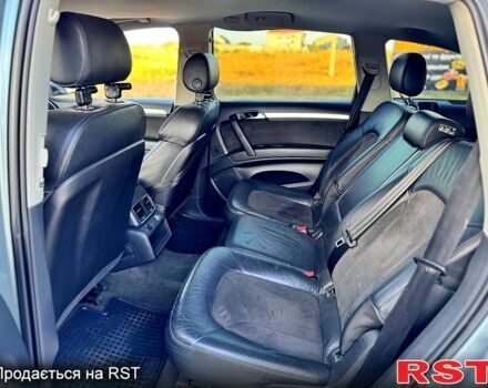 Серый Ауди Ку 7, объемом двигателя 4.2 л и пробегом 250 тыс. км за 12000 $, фото 3 на Automoto.ua
