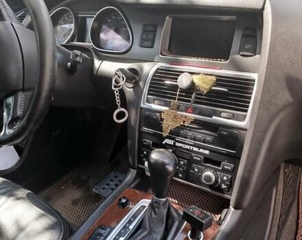 Сірий Ауді Ку 7, об'ємом двигуна 4.2 л та пробігом 220 тис. км за 11500 $, фото 73 на Automoto.ua