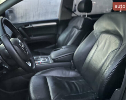 Серый Ауди Ку 7, объемом двигателя 4.16 л и пробегом 359 тыс. км за 7499 $, фото 7 на Automoto.ua