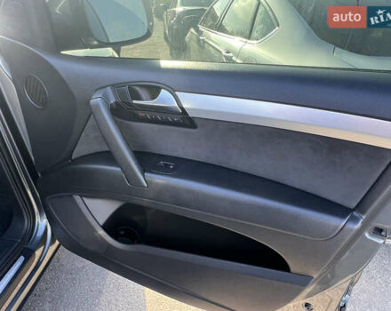 Серый Ауди Ку 7, объемом двигателя 3 л и пробегом 350 тыс. км за 10990 $, фото 8 на Automoto.ua