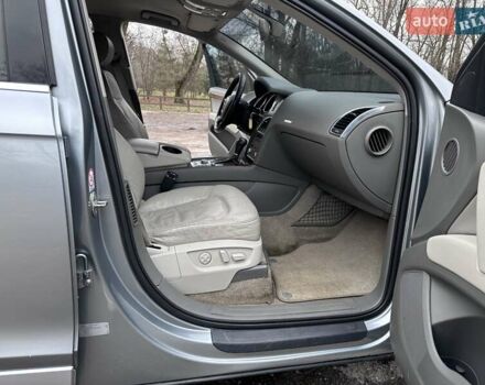 Сірий Ауді Ку 7, об'ємом двигуна 3 л та пробігом 322 тис. км за 10999 $, фото 26 на Automoto.ua