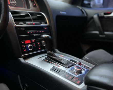 Сірий Ауді Ку 7, об'ємом двигуна 4.16 л та пробігом 212 тис. км за 10650 $, фото 19 на Automoto.ua