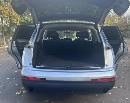 Серый Ауди Ку 7, объемом двигателя 2.97 л и пробегом 227 тыс. км за 12000 $, фото 6 на Automoto.ua