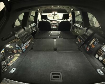 Серый Ауди Ку 7, объемом двигателя 0 л и пробегом 320 тыс. км за 8700 $, фото 2 на Automoto.ua