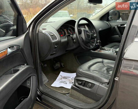 Серый Ауди Ку 7, объемом двигателя 3 л и пробегом 300 тыс. км за 12499 $, фото 44 на Automoto.ua