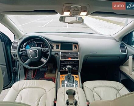 Серый Ауди Ку 7, объемом двигателя 3.6 л и пробегом 250 тыс. км за 9500 $, фото 3 на Automoto.ua