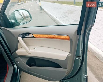 Серый Ауди Ку 7, объемом двигателя 3.6 л и пробегом 250 тыс. км за 9500 $, фото 6 на Automoto.ua