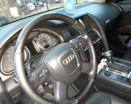 Серый Ауди Ку 7, объемом двигателя 4 л и пробегом 260 тыс. км за 9000 $, фото 3 на Automoto.ua