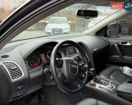 Серый Ауди Ку 7, объемом двигателя 3 л и пробегом 300 тыс. км за 12499 $, фото 46 на Automoto.ua