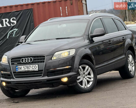 Серый Ауди Ку 7, объемом двигателя 3 л и пробегом 300 тыс. км за 12499 $, фото 2 на Automoto.ua