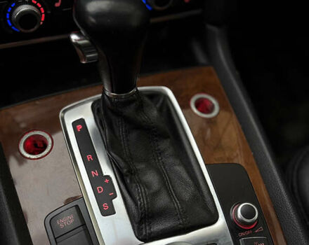 Серый Ауди Ку 7, объемом двигателя 4.2 л и пробегом 222 тыс. км за 8200 $, фото 23 на Automoto.ua