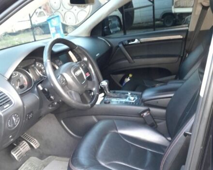 Серый Ауди Ку 7, объемом двигателя 4 л и пробегом 260 тыс. км за 10500 $, фото 2 на Automoto.ua