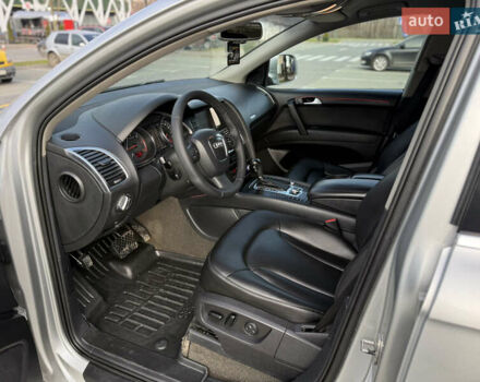 Серый Ауди Ку 7, объемом двигателя 3 л и пробегом 287 тыс. км за 12700 $, фото 25 на Automoto.ua