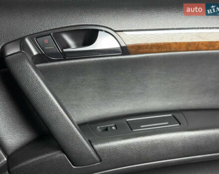 Серый Ауди Ку 7, объемом двигателя 3.6 л и пробегом 190 тыс. км за 11700 $, фото 40 на Automoto.ua