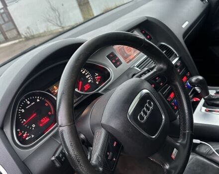 Серый Ауди Ку 7, объемом двигателя 0 л и пробегом 330 тыс. км за 7350 $, фото 7 на Automoto.ua