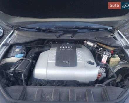 Серый Ауди Ку 7, объемом двигателя 2.97 л и пробегом 296 тыс. км за 13500 $, фото 2 на Automoto.ua