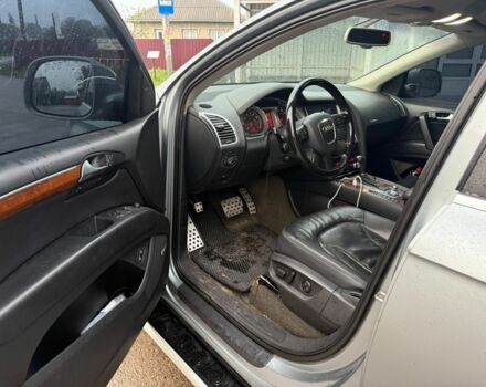 Серый Ауди Ку 7, объемом двигателя 4.2 л и пробегом 250 тыс. км за 14000 $, фото 5 на Automoto.ua