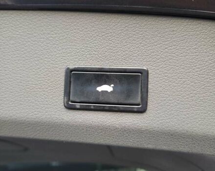 Серый Ауди Ку 7, объемом двигателя 4.16 л и пробегом 288 тыс. км за 9999 $, фото 44 на Automoto.ua