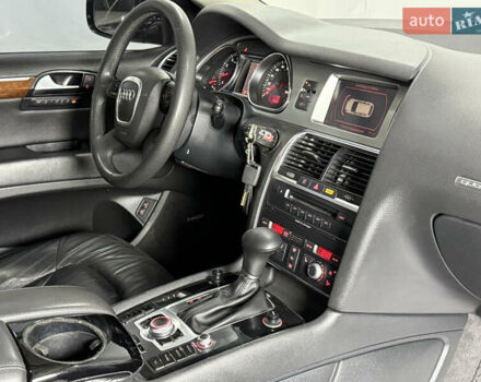 Серый Ауди Ку 7, объемом двигателя 3.6 л и пробегом 190 тыс. км за 11700 $, фото 30 на Automoto.ua