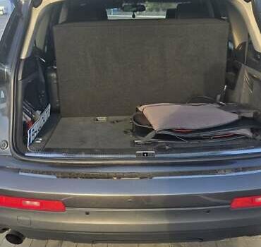 Серый Ауди Ку 7, объемом двигателя 3.6 л и пробегом 190 тыс. км за 18000 $, фото 6 на Automoto.ua