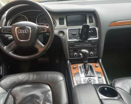 Ауди Ку 7 2009 в Черновцах на Automoto.ua Серый Ауди Ку 7, объемом двигателя 2.97 л и пробегом 278 тыс. км за 14800 $, фото 16 на Automoto.ua