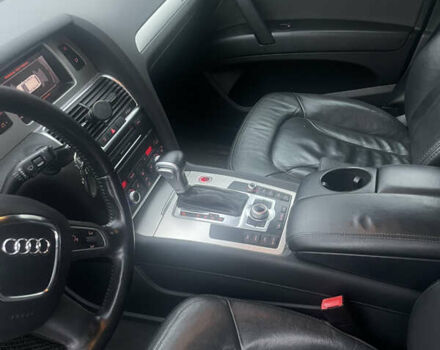 Серый Ауди Ку 7, объемом двигателя 3.6 л и пробегом 305 тыс. км за 12700 $, фото 23 на Automoto.ua