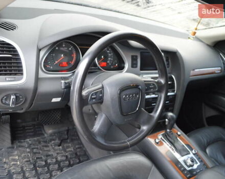 Серый Ауди Ку 7, объемом двигателя 2.97 л и пробегом 241 тыс. км за 16500 $, фото 18 на Automoto.ua